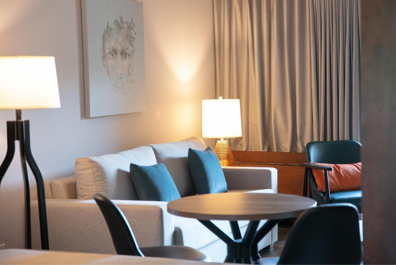 Estrimont Hotel Magog Buitenkant foto